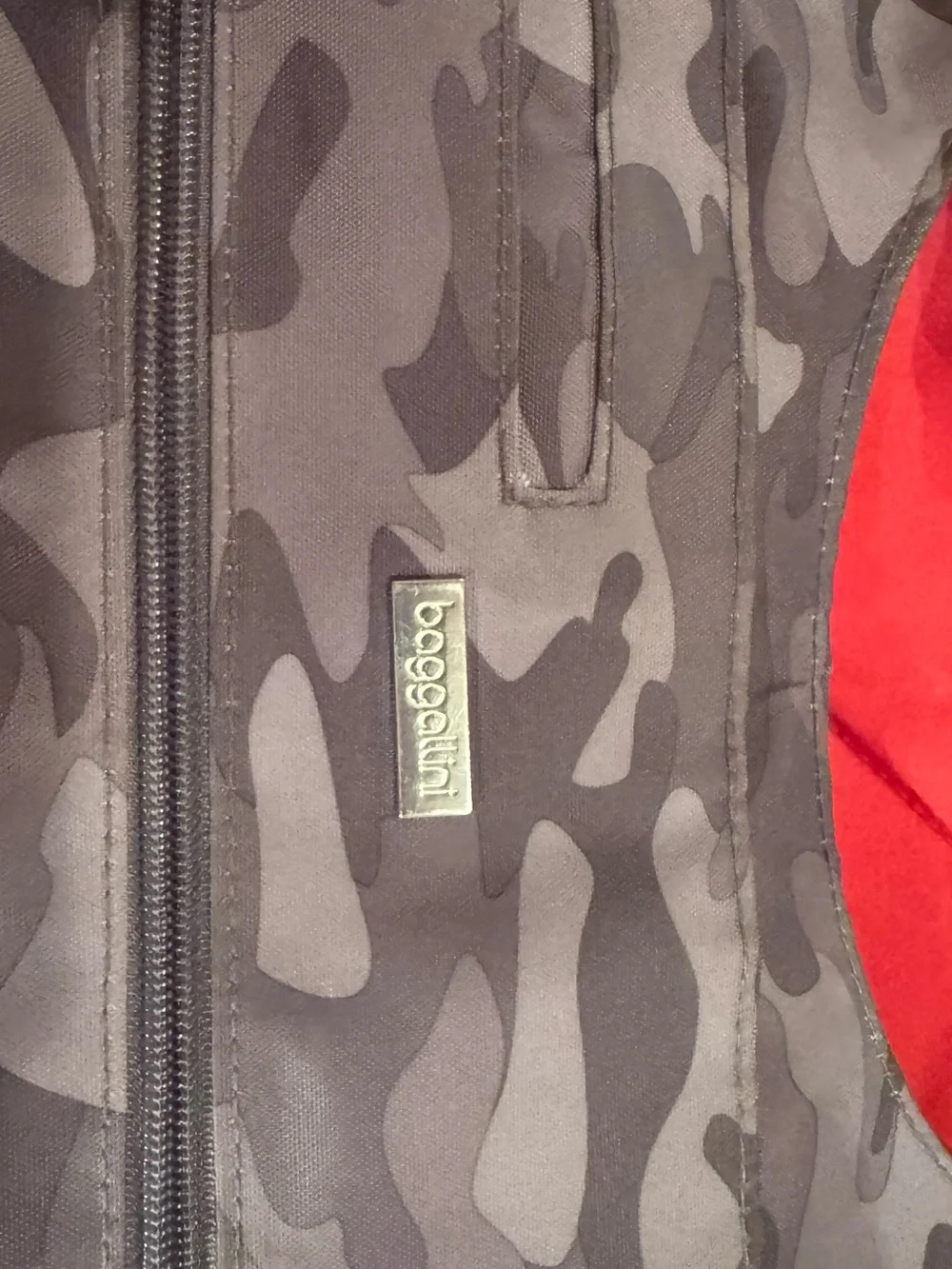 Baggallini Gray Camouflage Crossbody Messenger Bag
